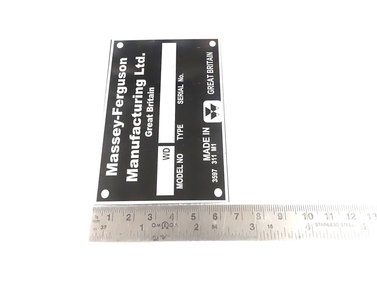 DATA PLATE FITS TO MASSEY FERGUSON TRACTOR GREAT BRITAIN #V477-8