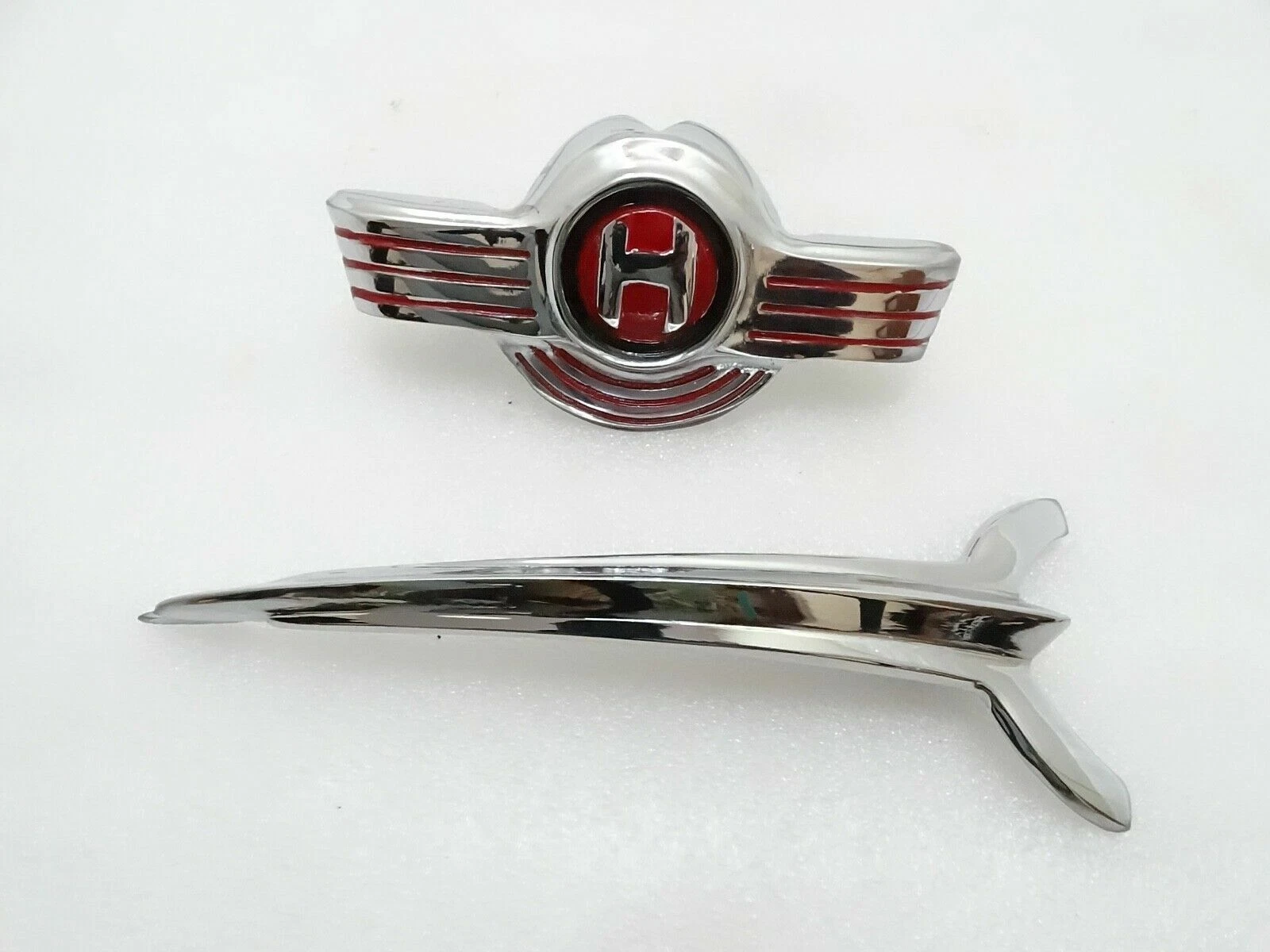 Vintage Hindustan Ambassador Chromed Bonnet Top And Bottom Complete Badge Set
