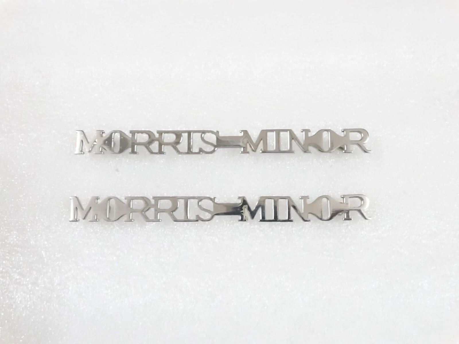 SET OF CHROME BONNET BADGES DECAL MONAGRAM FITS TO VINTAGE MORRIS MINOR #V185-7