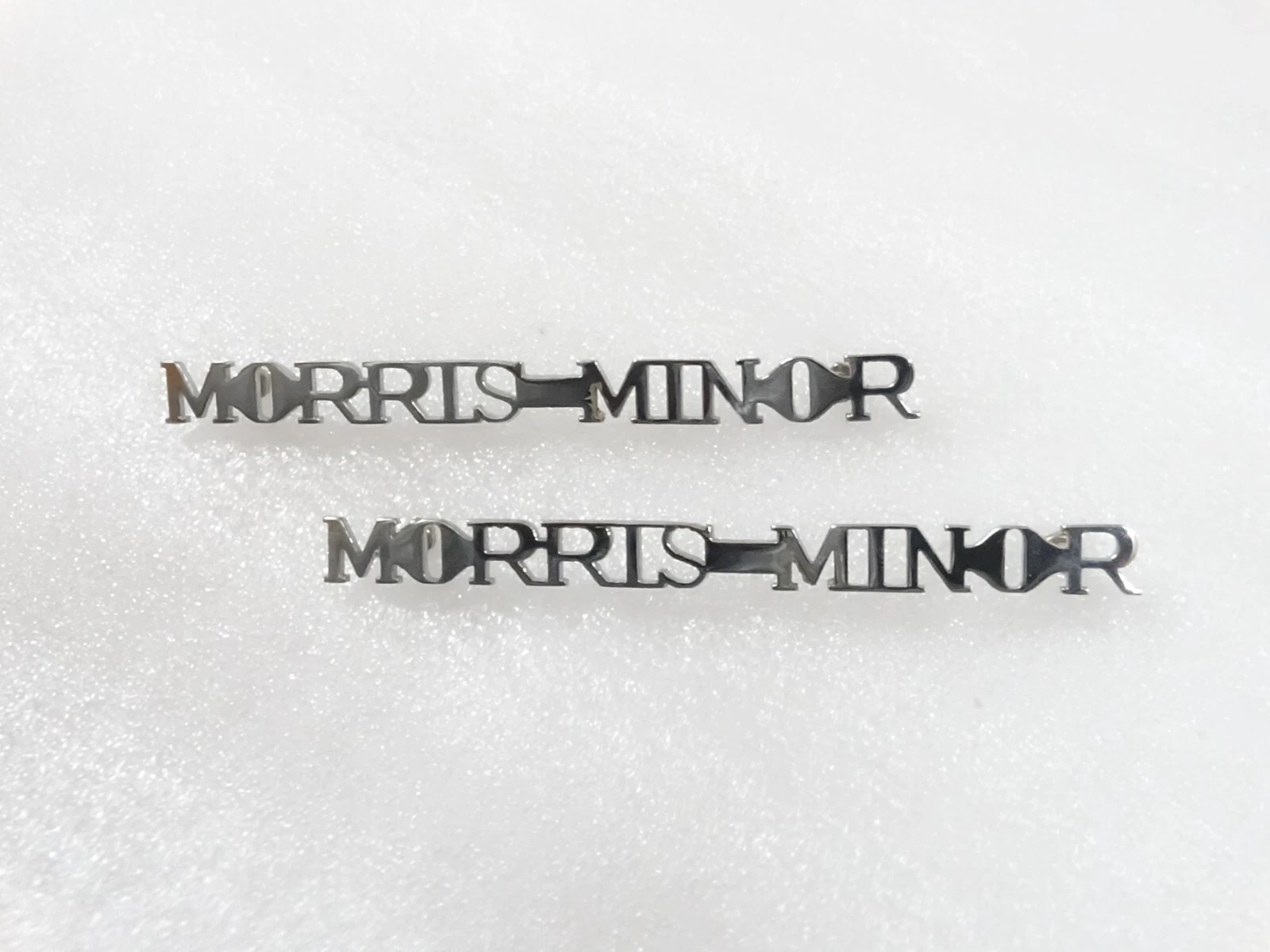 SET OF CHROME BONNET BADGES DECAL MONAGRAM FITS TO VINTAGE MORRIS MINOR #V185-7