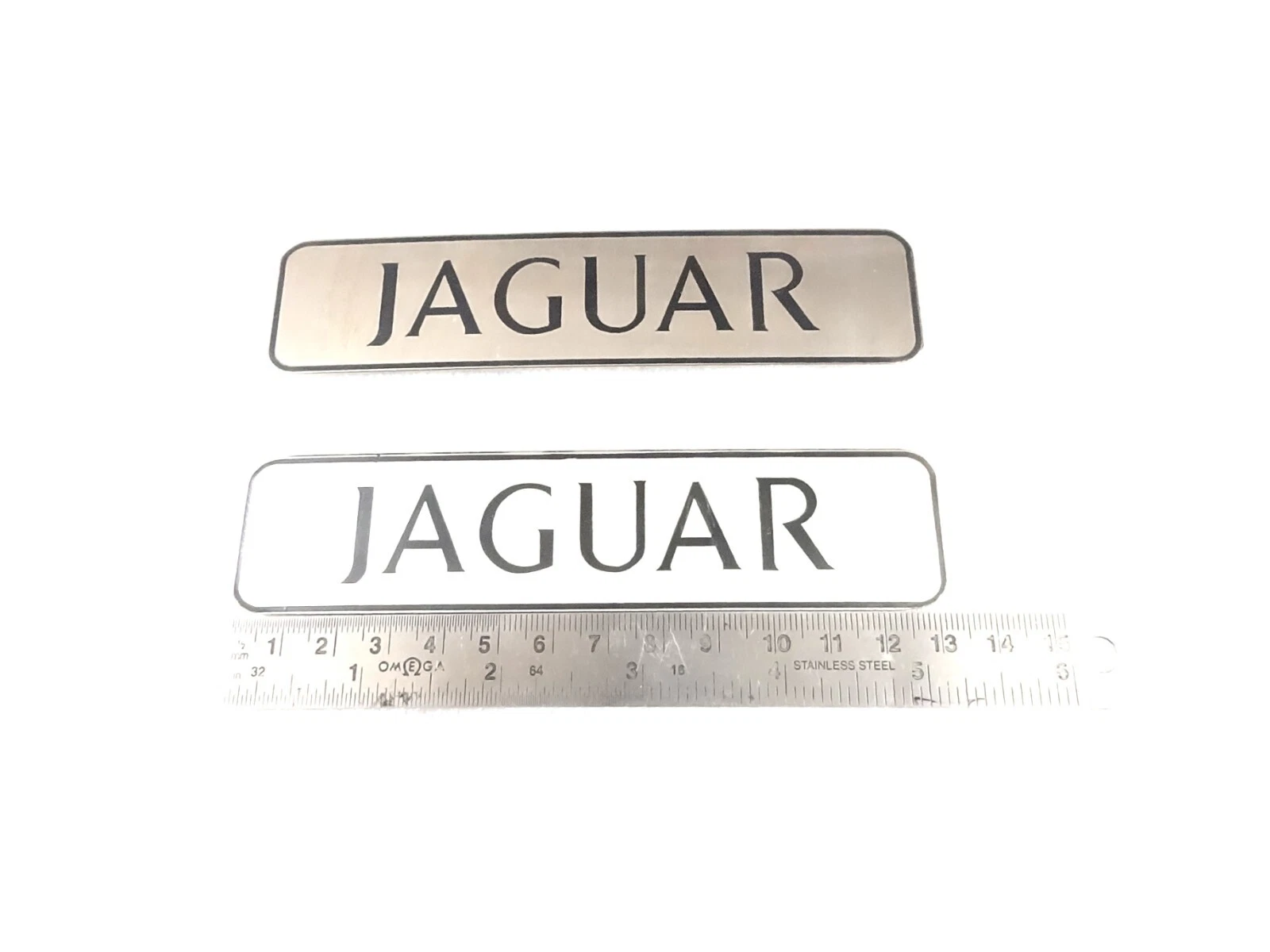 METAL BADGE EMBLEM FOR VINTAGE JAGUAR TRUNK LID #V421-8
