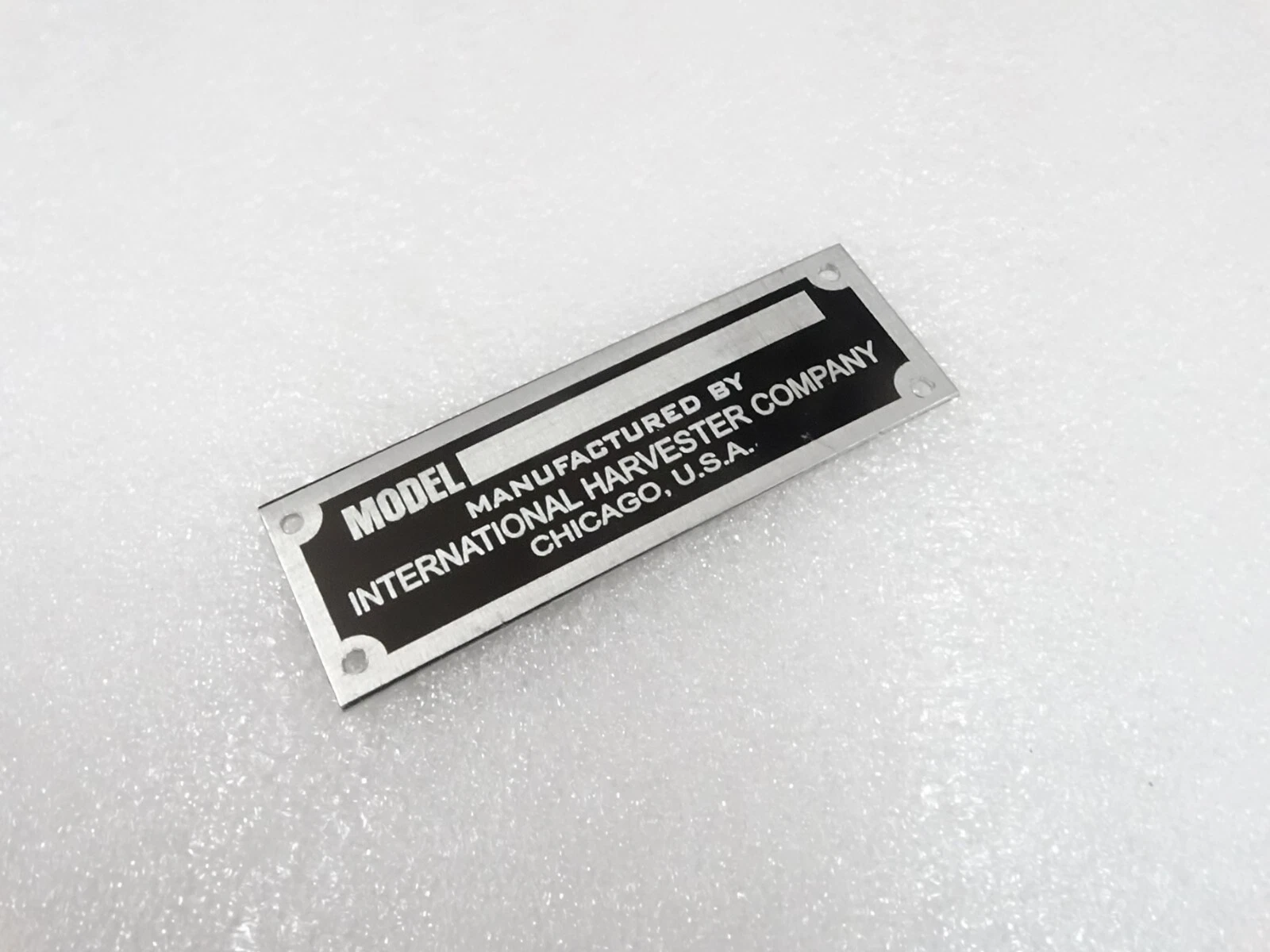 DATA PLATE FITS TO INTERNATIONAL HARVESTER COMPANY #V221-7