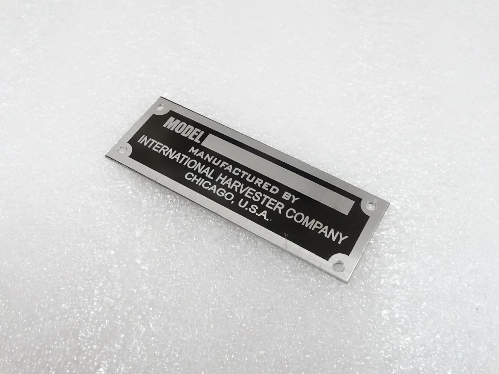 DATA PLATE FITS TO INTERNATIONAL HARVESTER COMPANY #V221-7