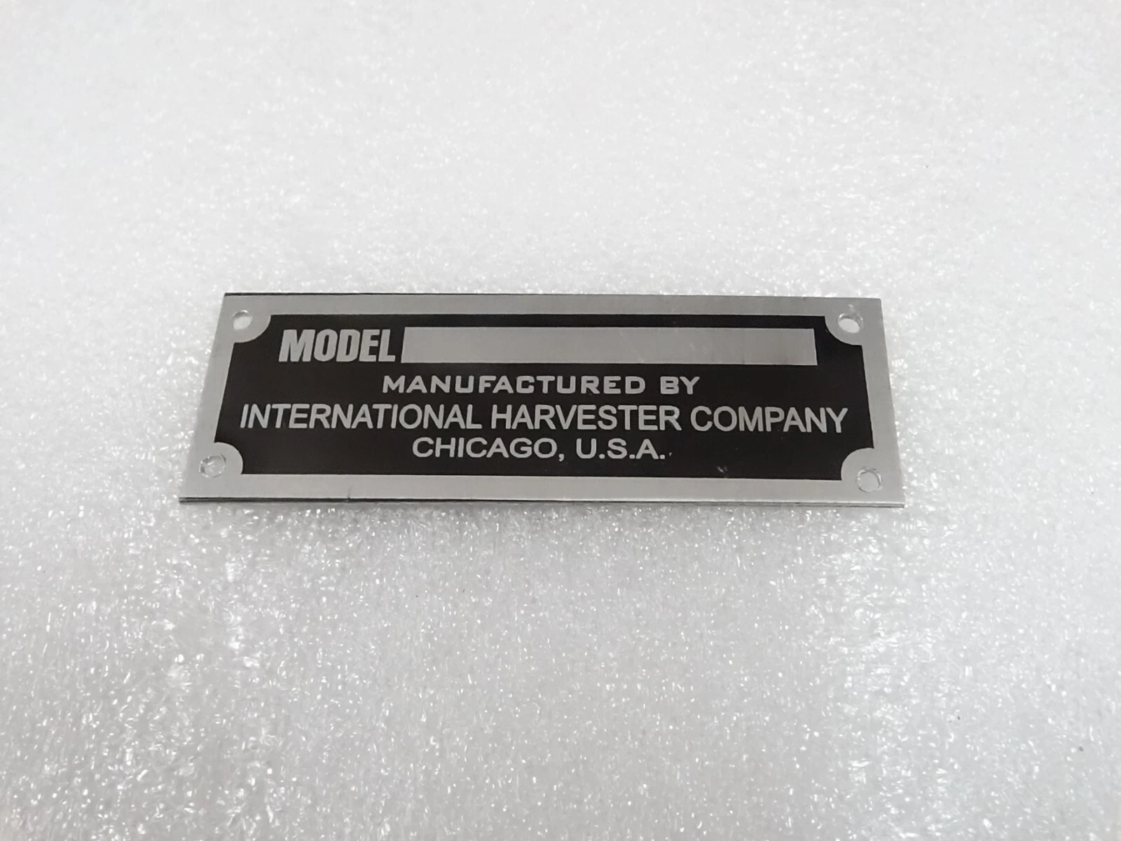 DATA PLATE FITS TO INTERNATIONAL HARVESTER COMPANY #V221-7
