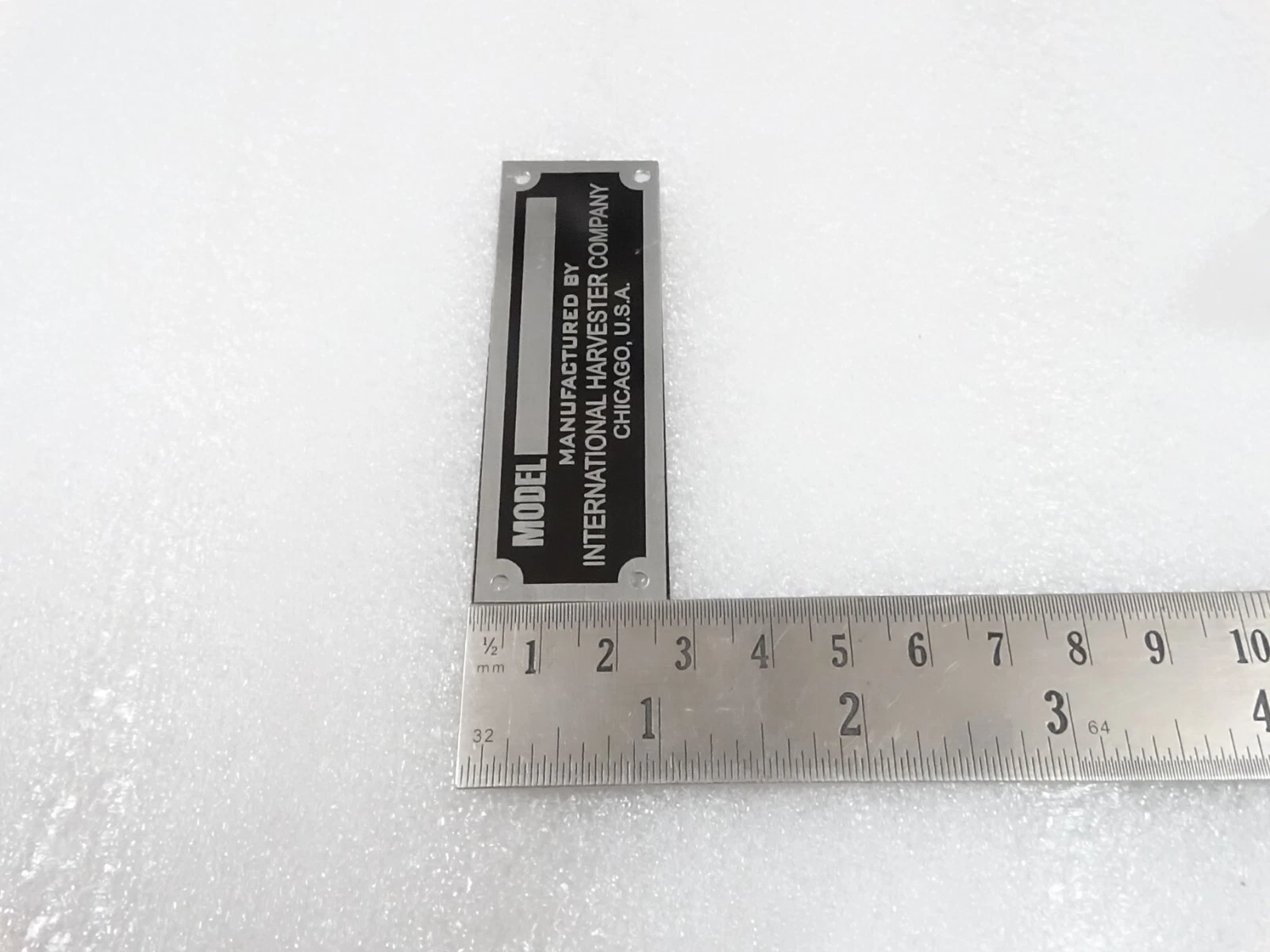 DATA PLATE FITS TO INTERNATIONAL HARVESTER COMPANY #V221-7