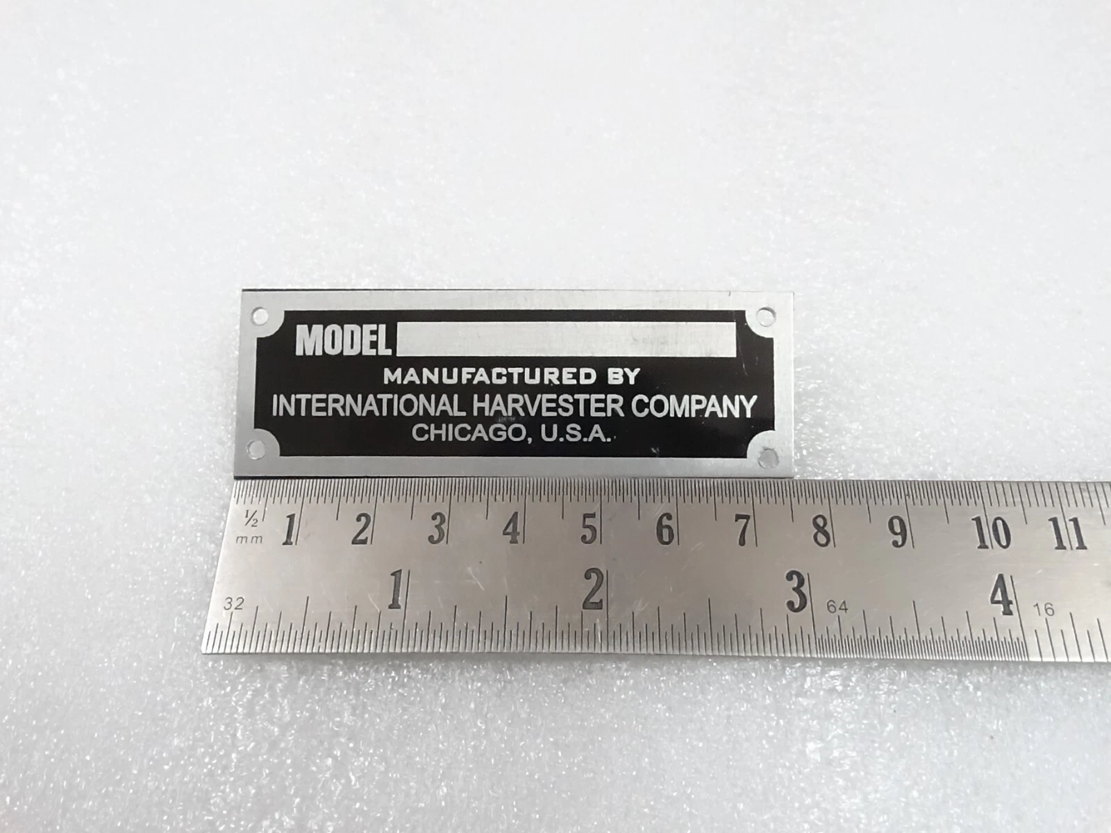 DATA PLATE FITS TO INTERNATIONAL HARVESTER COMPANY #V221-7