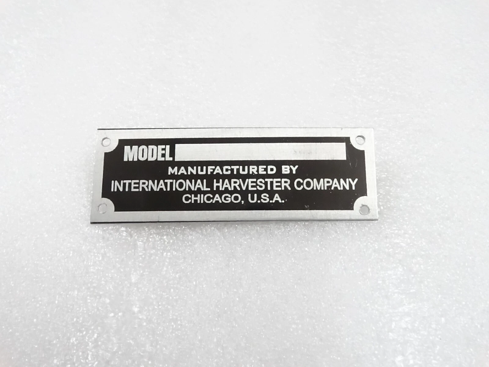 DATA PLATE FITS TO INTERNATIONAL HARVESTER COMPANY #V221-7