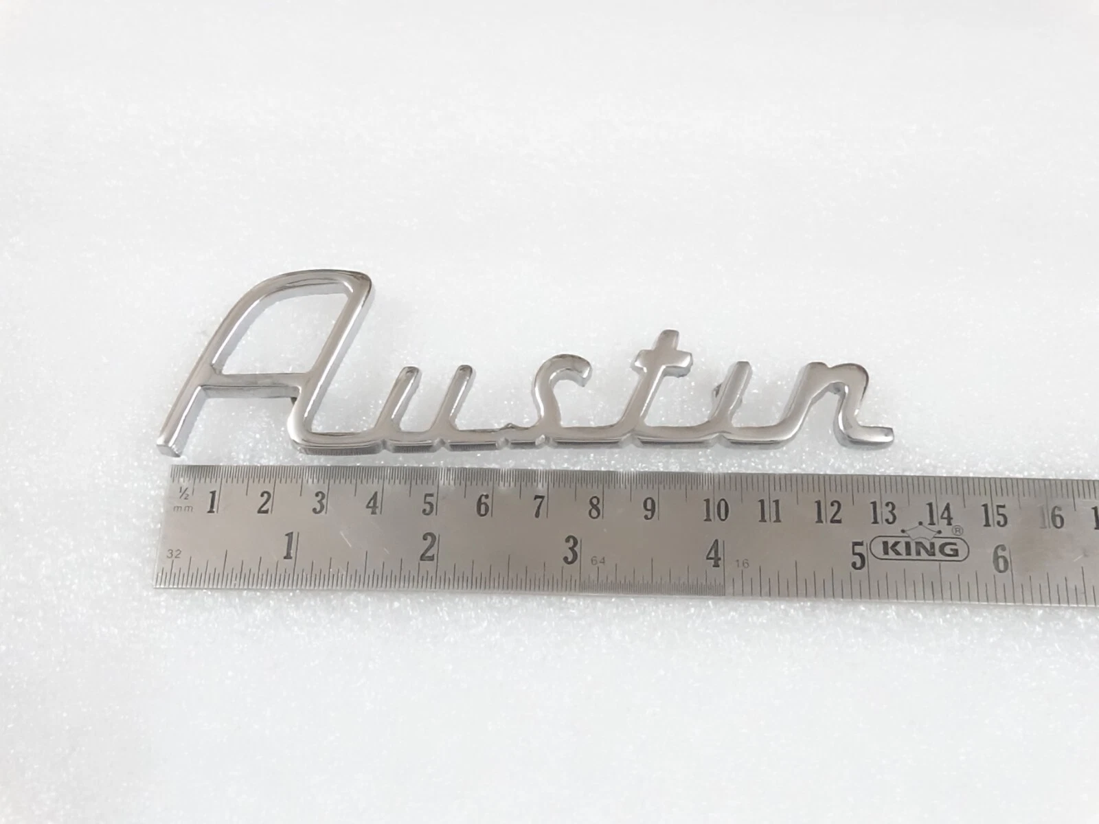 CHROME RADIATOR BADGE DECAL MONOGRAM FITS TO VINTAGE AUSTIN CAR #V186-7