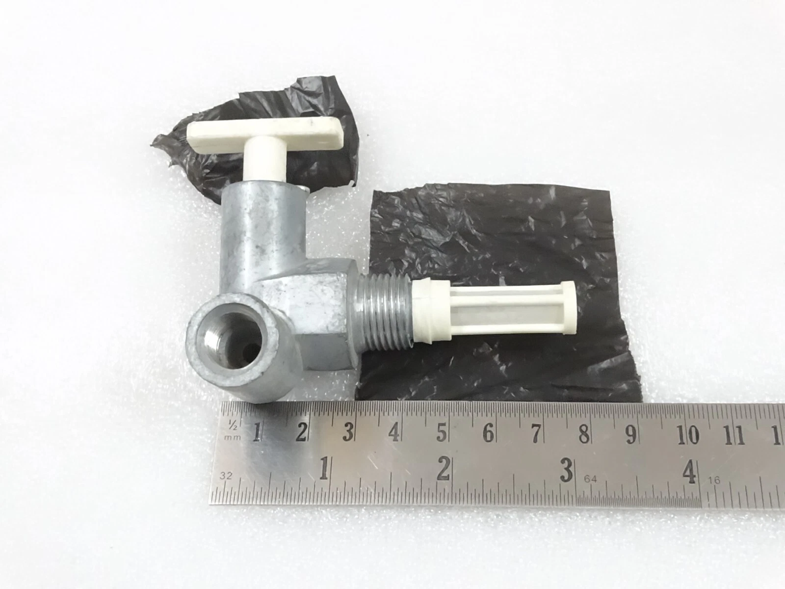 Caltric 898580M91 Fuel Tank Valve Tap For Massey Ferguson 165 168 175 185 #13-21