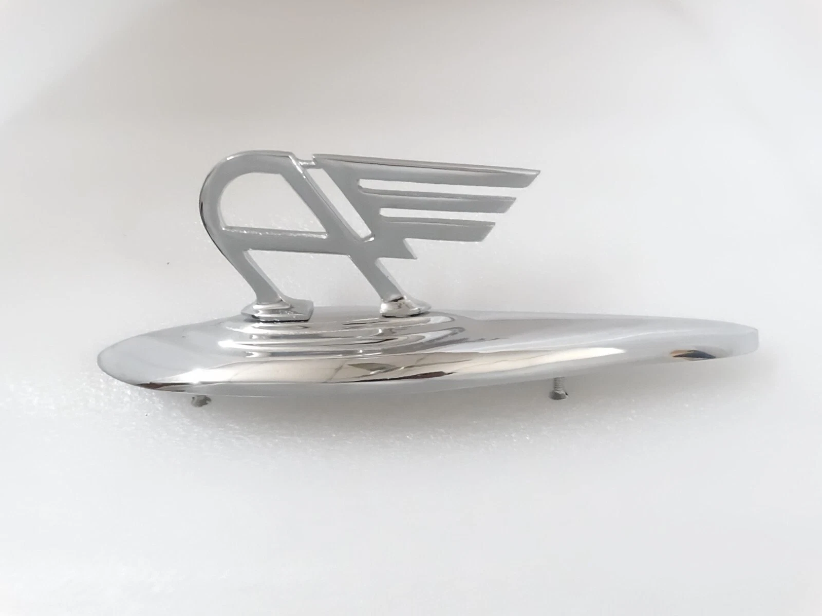 BRASS CHROME BADGE EMBLEM SUITABLE FOR VINTAGE AUSTIN CAR (REPRODUCTION) #V230-7