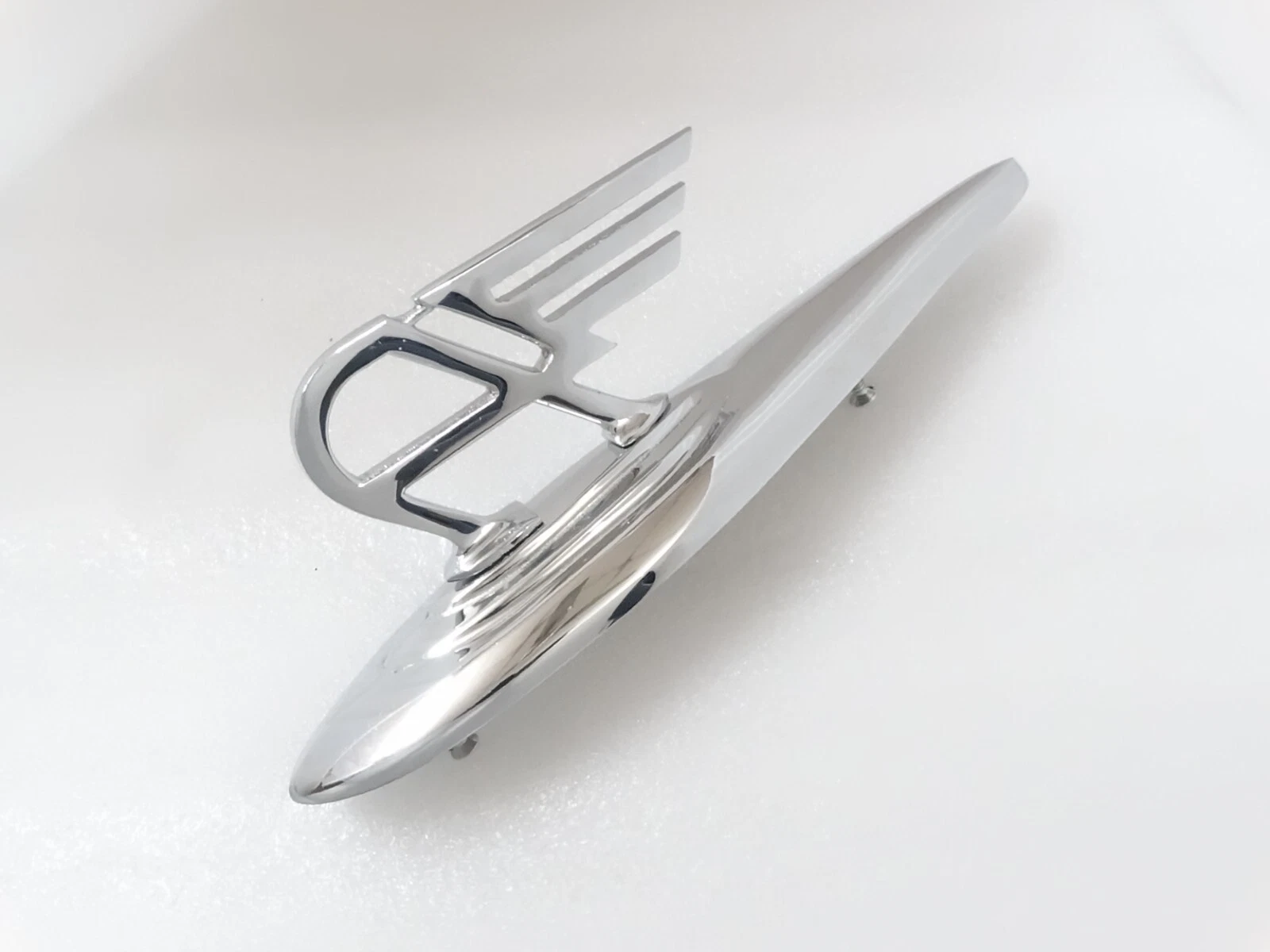 BRASS CHROME BADGE EMBLEM SUITABLE FOR VINTAGE AUSTIN CAR (REPRODUCTION) #V230-7