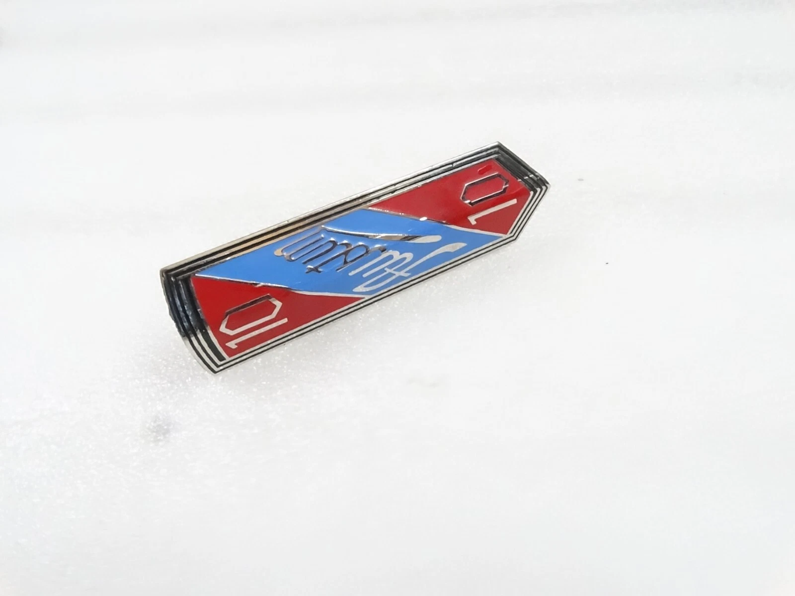RADIATOR GRILL BADGE EMBLEM MONOGRAM FITS TO VINTAGE CAR AUSTIN 10 #V267-7