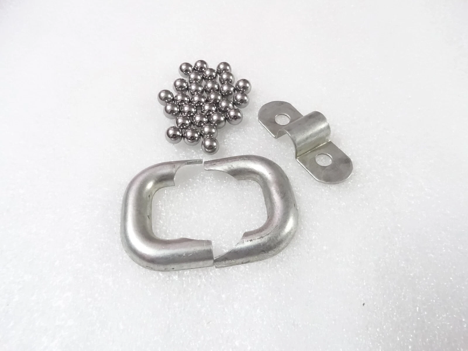 Steering Bearing Ball & Tube Bracket For Massey Ferguson 35 135 240 250 Tractor