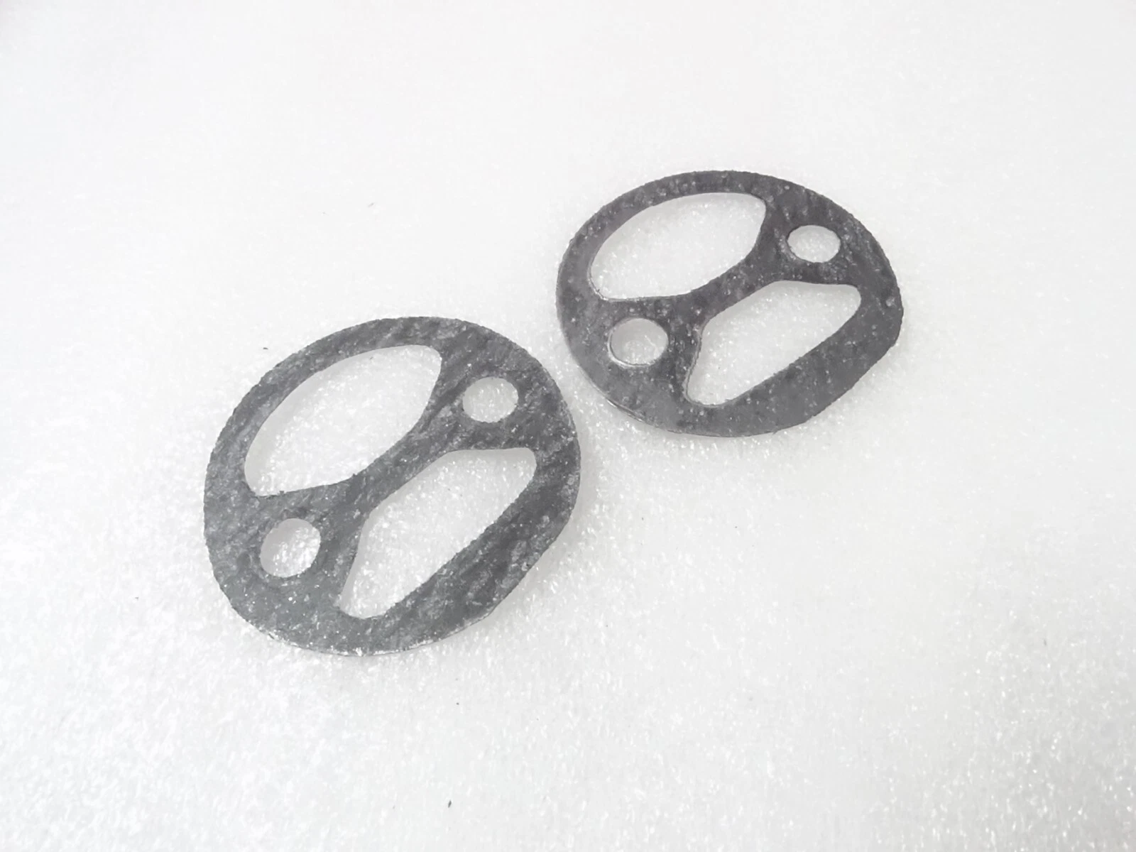 2x Oil Filter Head Gasket For Massey Ferguson 35 35X 50 65 135 148 165 245