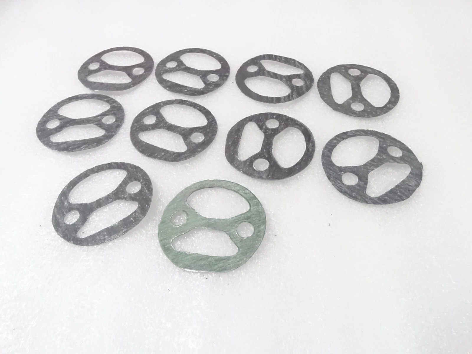 10x Oil Filter Head Gasket For Massey Ferguson 35 35X 50 65 135 148 165 245