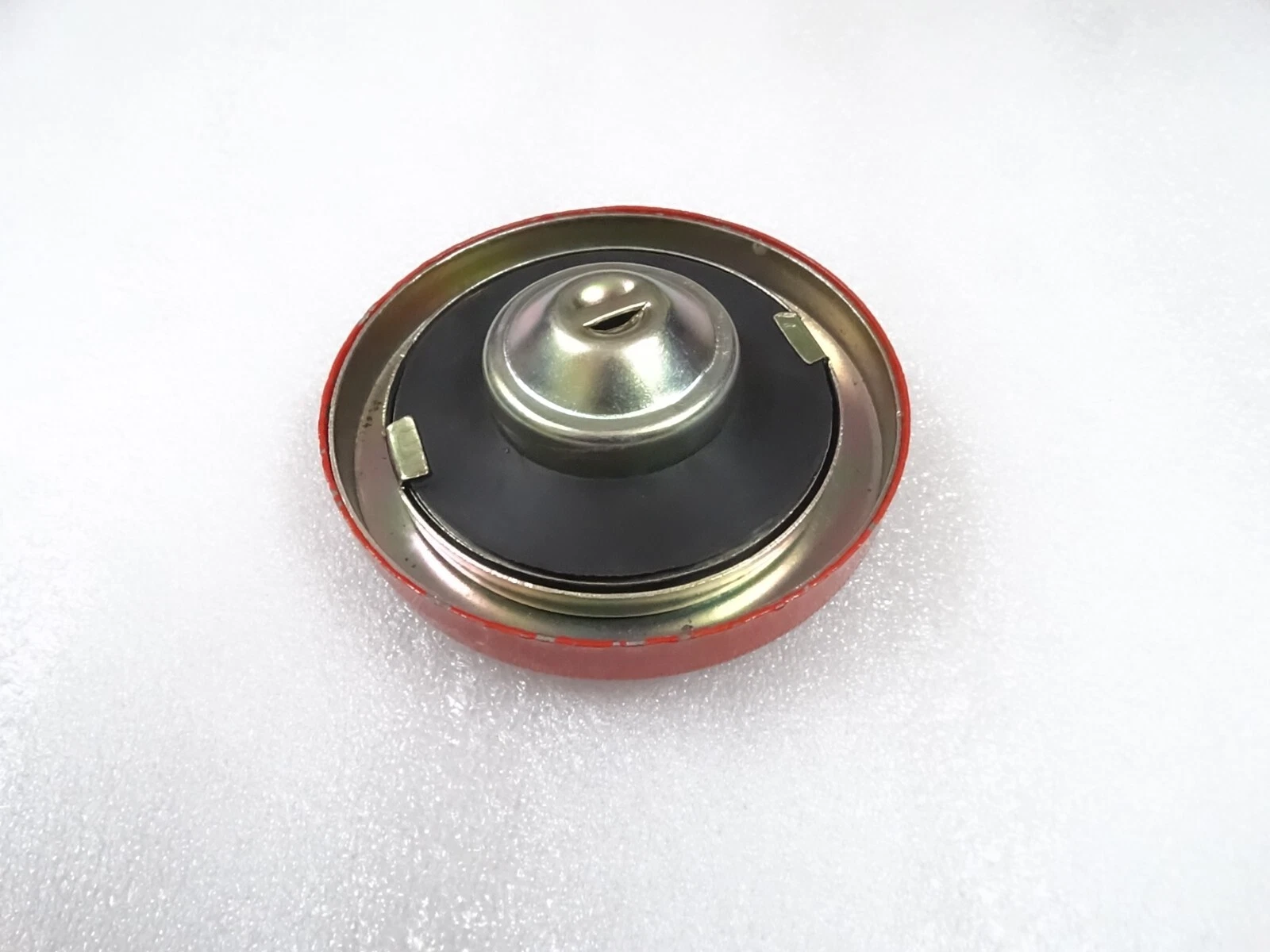 1698042M91 Fuel Tank Cap For Massey Ferguson 35 175 40 165 290 275 135 20 240