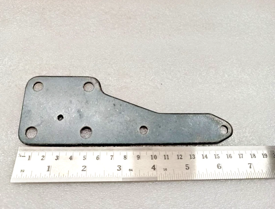Hydraulic Pump Filter Case Side Steel Plate For Massey Ferguson 135 240 245