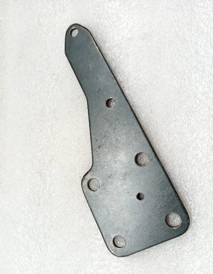 Hydraulic Pump Filter Case Side Steel Plate For Massey Ferguson 135 240 245