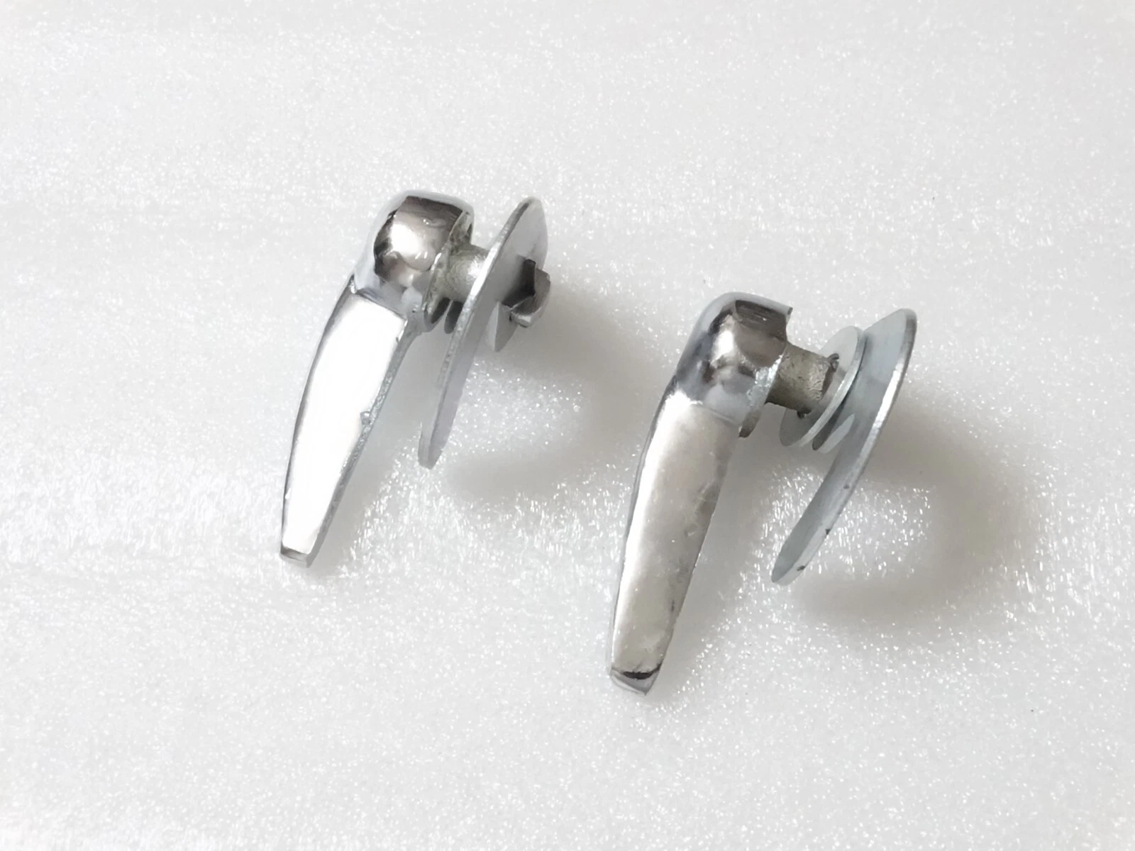 Pair Battery Lid Latch Kit Early For 100 Series Massey Ferguson #14-8