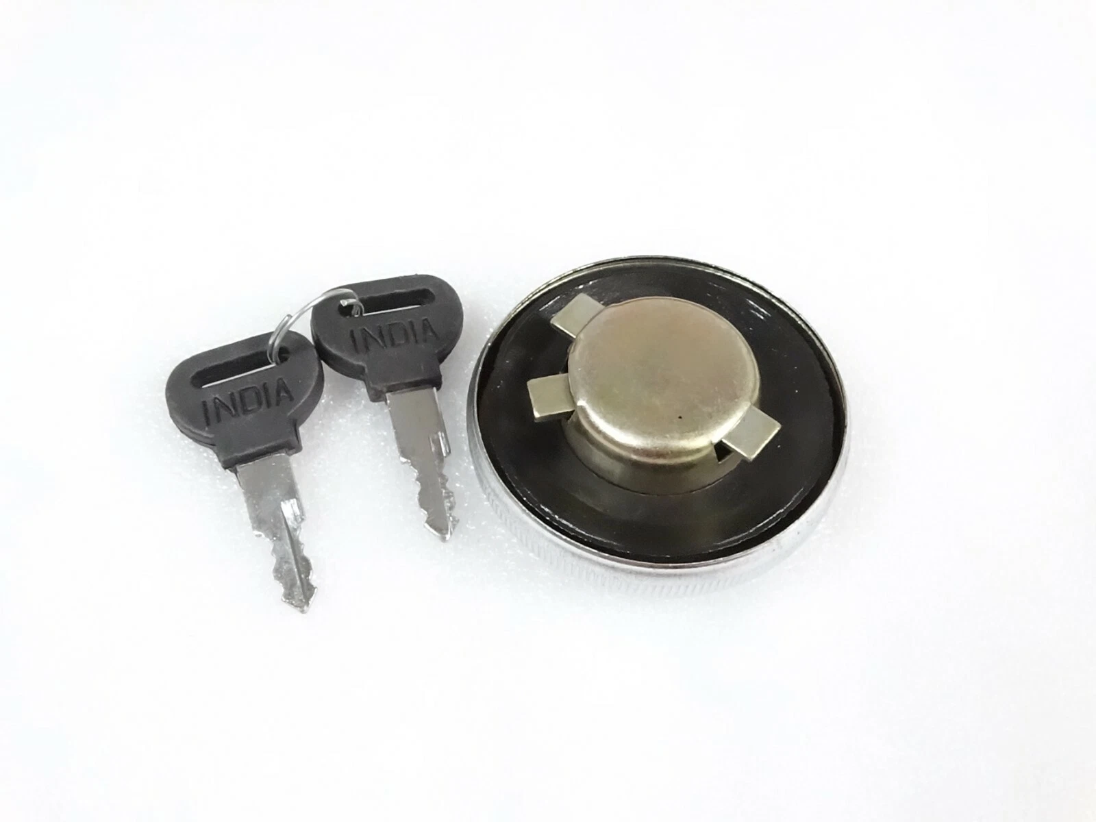 NEW It's free to sell on eBay Not available to Pro sellers Sell one like this Sell something else  Share For Massey Ferguson Tractor H GC25 33mm Chrome Plated Fuel Cap With 2 Keys #14C3