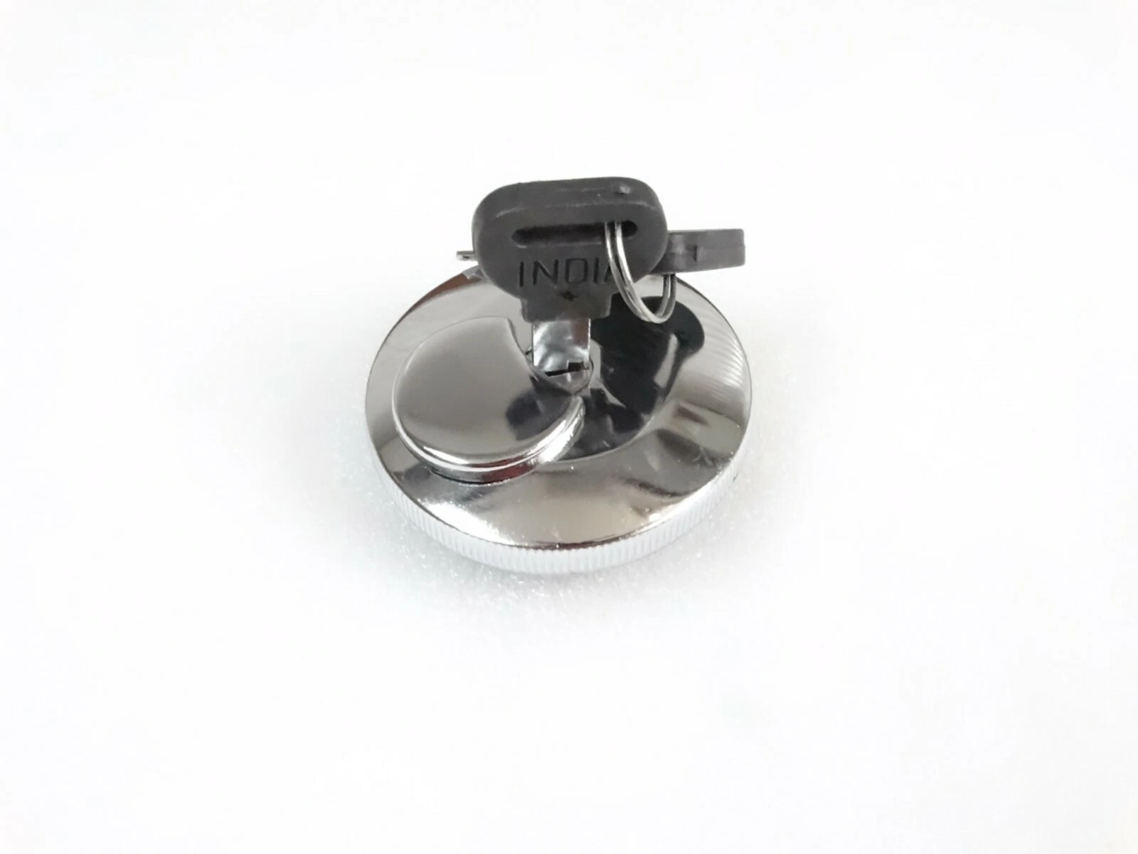 NEW It's free to sell on eBay Not available to Pro sellers Sell one like this Sell something else  Share For Massey Ferguson Tractor H GC25 33mm Chrome Plated Fuel Cap With 2 Keys #14C3