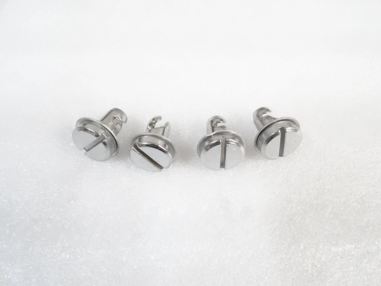 4x For Massey Ferguson MF35 135 1035/826861M1 826861M91 Units Bonnet Screw 14C30