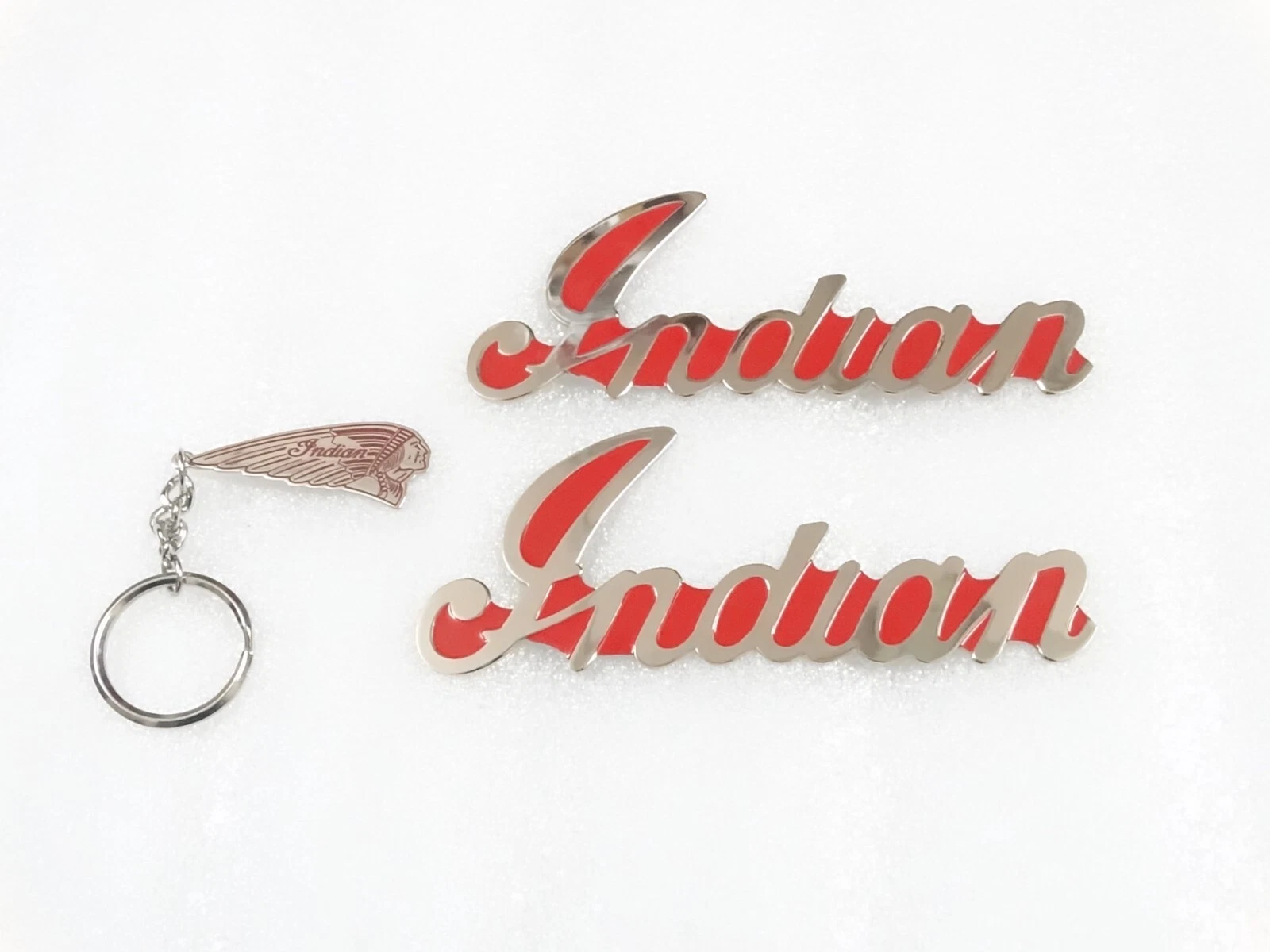 BADGES EMBLEM FOR INDIAN MOTORCYCLE PETROL/FUEL TANK RED (PAIR) + METAL KEYRING