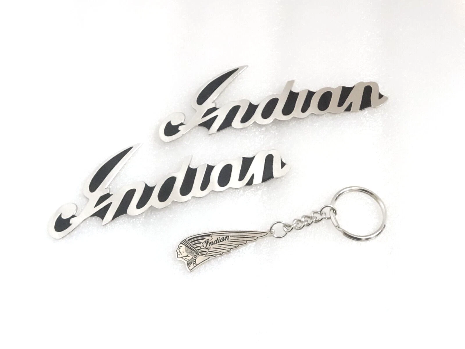 BADGES EMBLEMS FOR INDIAN MOTORCYCLE PETROL/FUEL TANK BLACK (PAIR)+METAL KEYRING