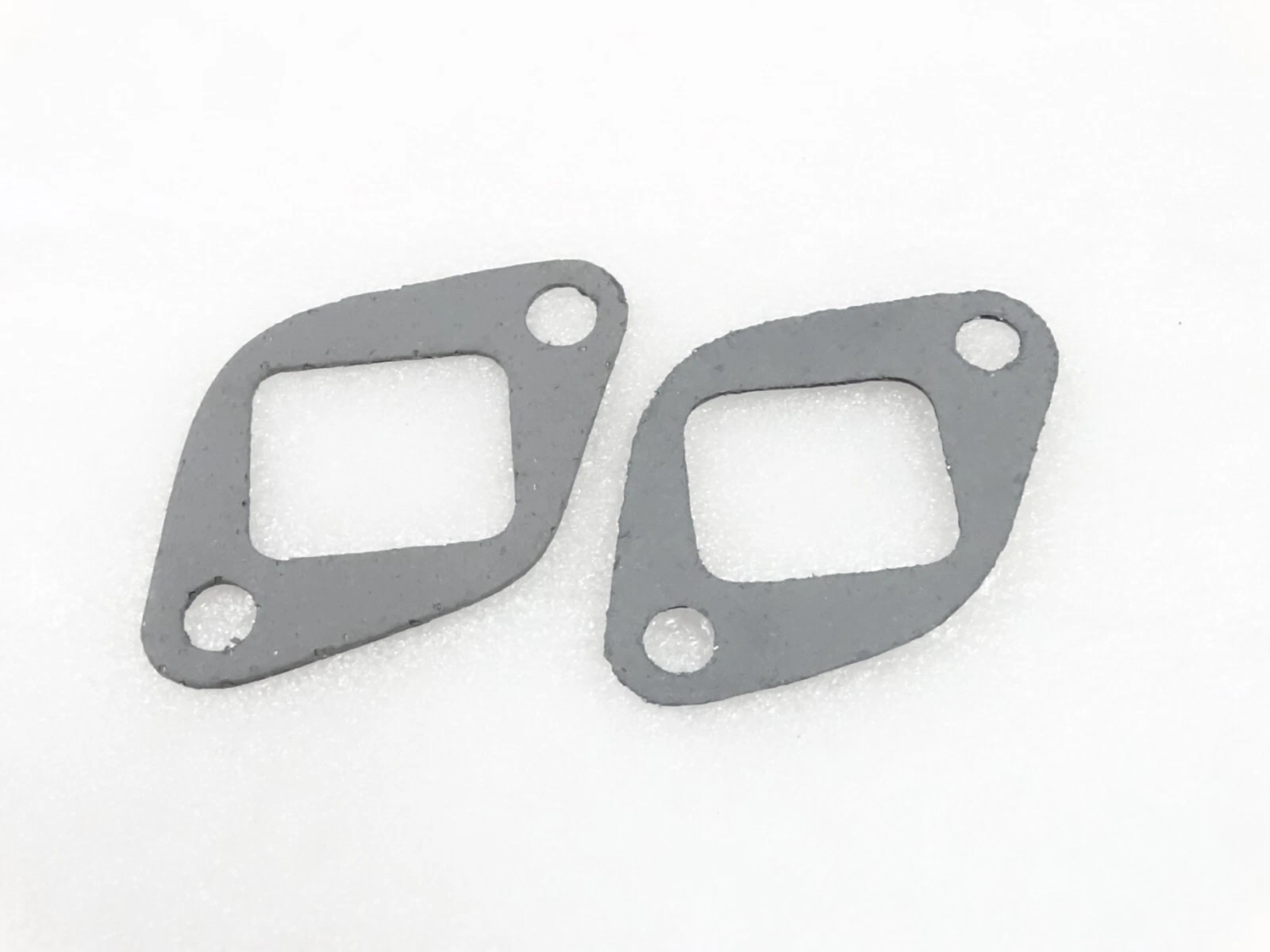 2x Exhaust Manifold Gasket For Massey Ferguson MF135 AD3.152 #16-7