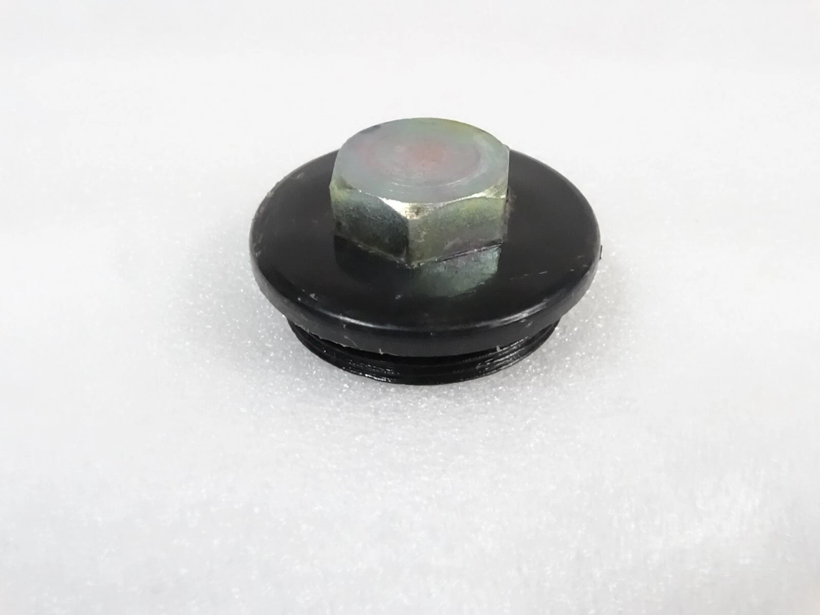 NEW It's free to sell on eBay Not available to Pro sellers Sell one like this Sell something else  Share Transmission Oil Filler Cap Plug For Massey Ferguson All Model Tractor #16A23