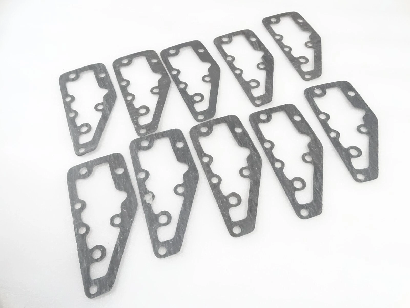 10x Thermostat Housing Gasket For Massey Ferguson 35 135 148 152 240 550 Tractor