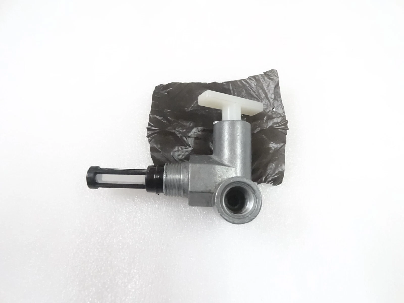 Fuel Tank Tap For Massey Ferguson 165 168 175 178 185 188 265S 270 271 #17-42