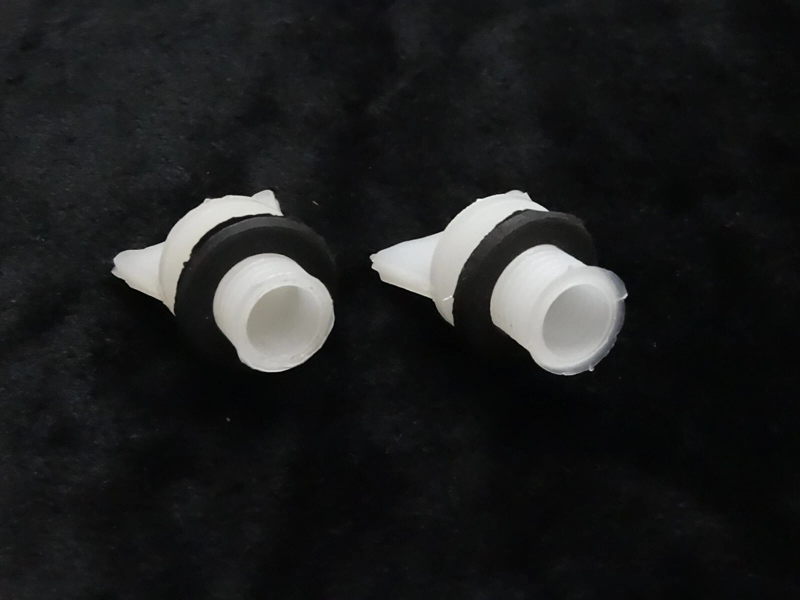 2x Tractor Fuel Filter Drain Plug For Massey Ferguson 35 135 165 290 550 #17D23