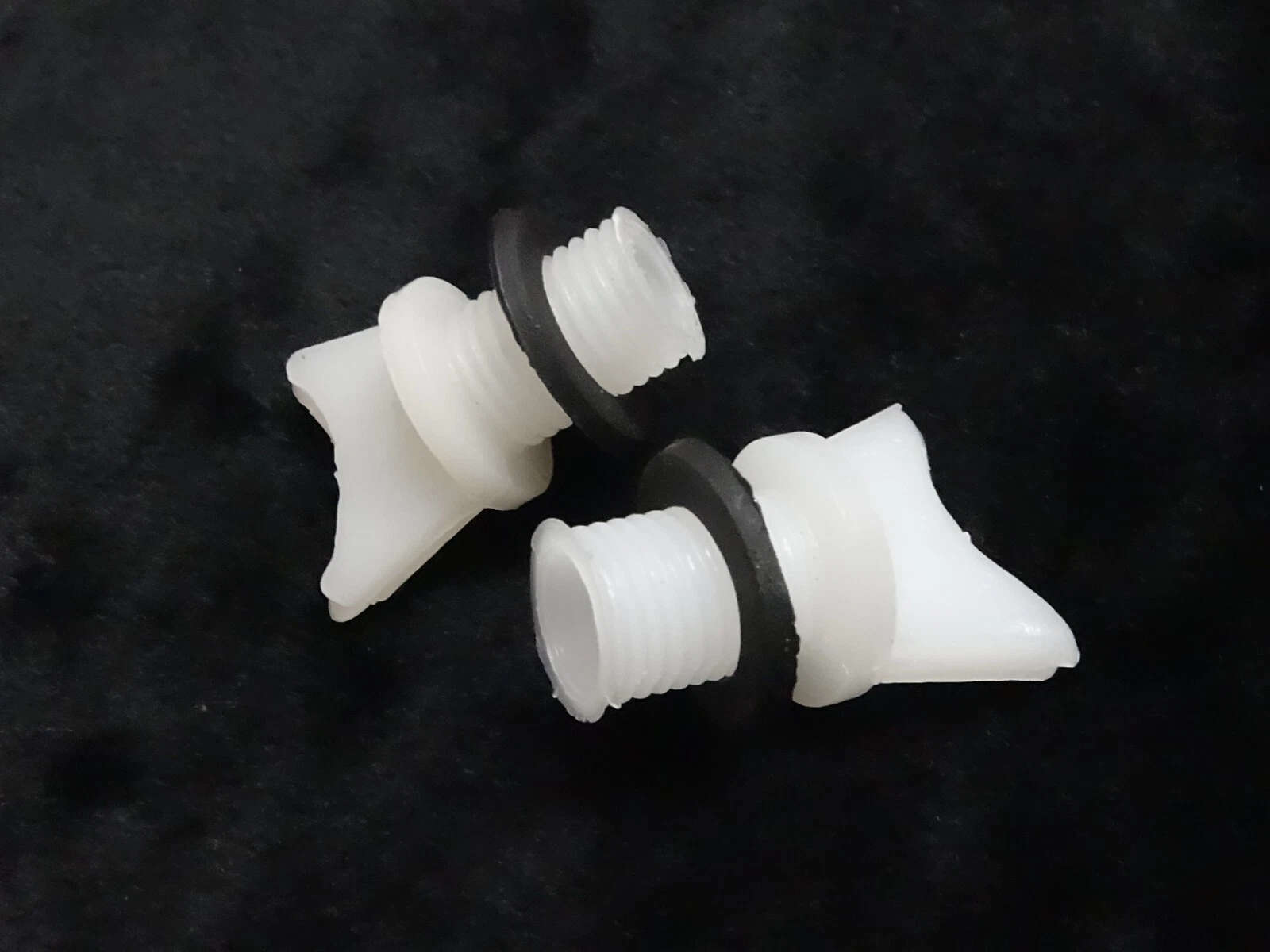 2x Tractor Fuel Filter Drain Plug For Massey Ferguson 35 135 165 290 550 #17D23