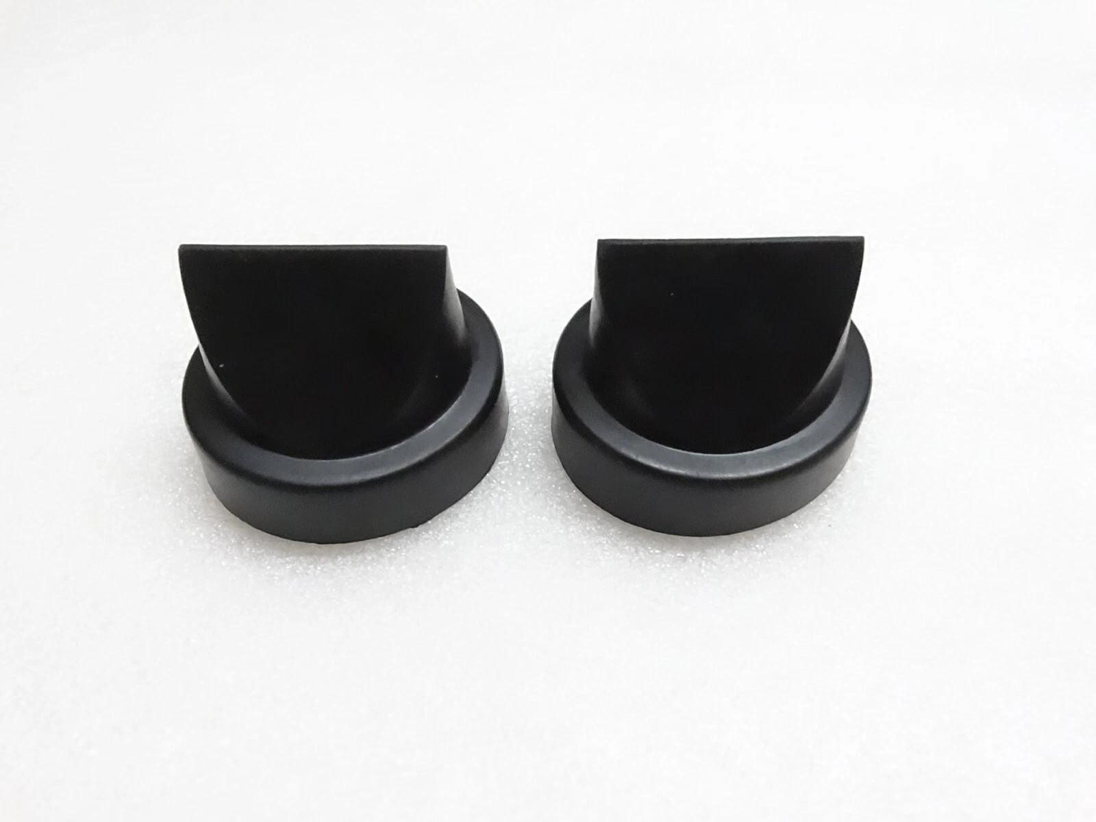 2x Air Drain Valve Rubber Dry Air Cleaner For Massey Ferguson #17D7