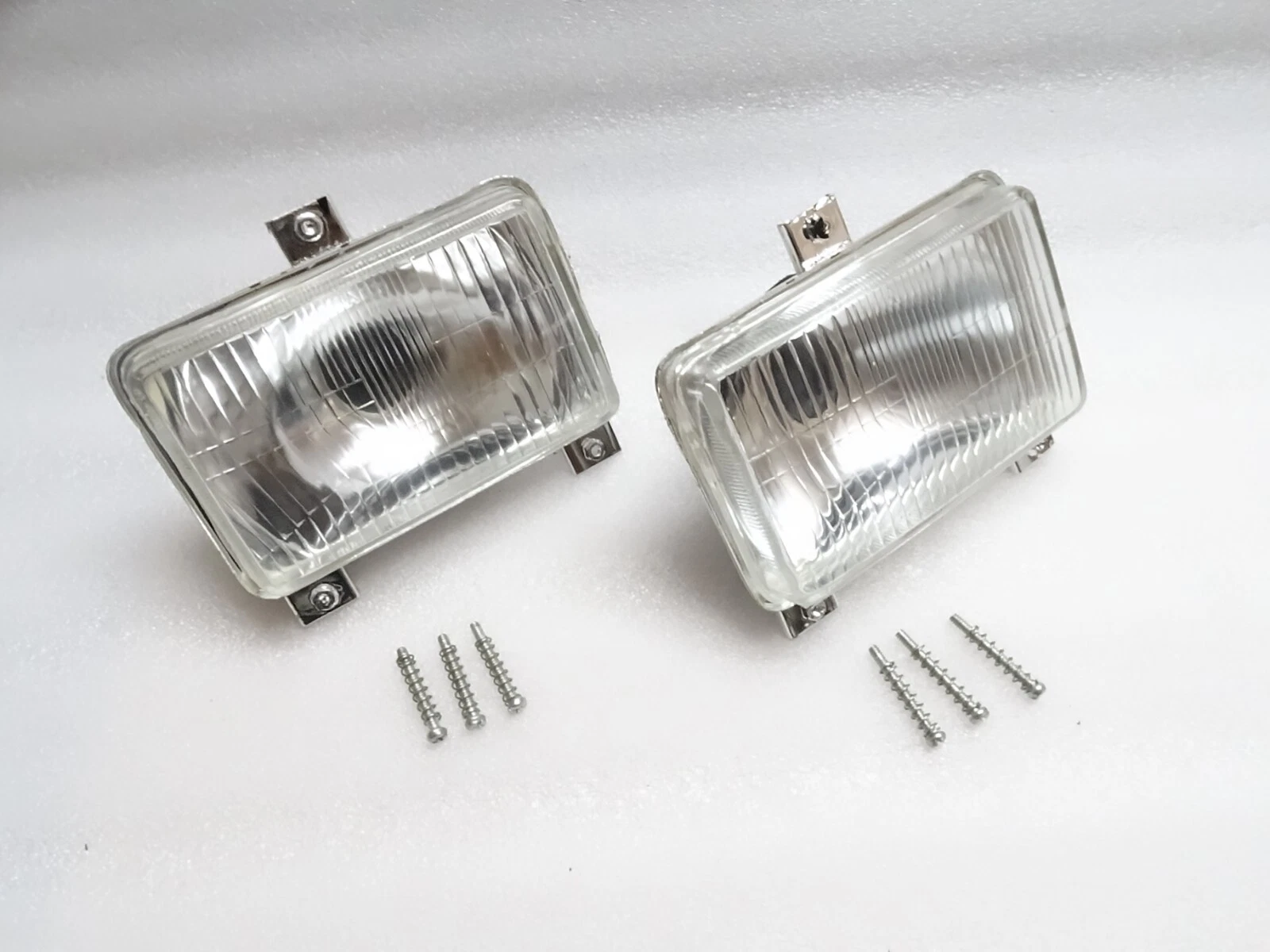 Headlight Pair For Massey Ferguson Tractors 1693943M1 #18C15